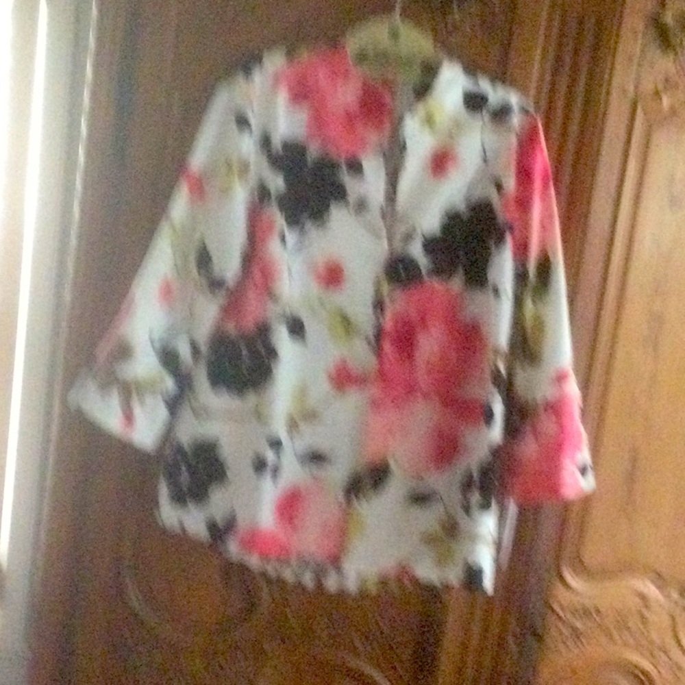 IC by Connie floral swing jacket, modified mandarin neck, split sleeve, pleats